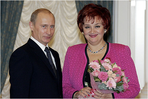 An Honorable Award. V.Putin and T.Sinyavskaya in the Kremlin